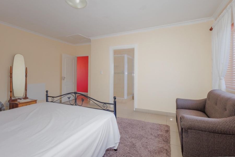 To Let 1 Bedroom Property for Rent in Rouxville Western Cape